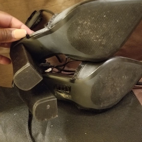 Heels - Picture 3 of 3
